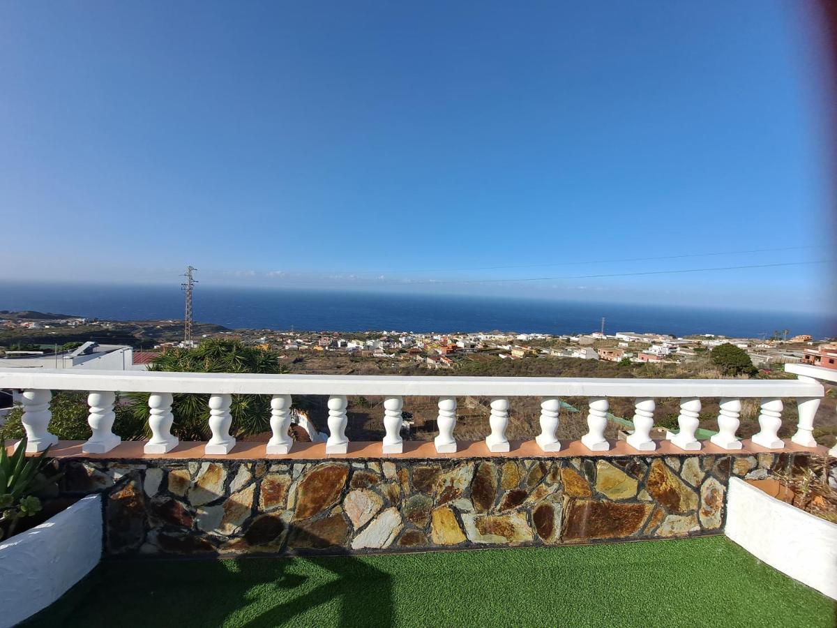 Tenerife Apartment 100M2 Casa De Don Quijote With A Terrace Of 100M2 With A View Of The Ocean And Teide Volcano And A Garden Of 600M2 이코드레로스비노스 외부 사진