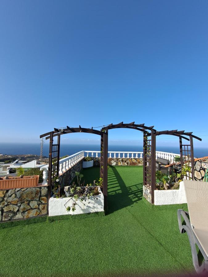 Tenerife Apartment 100M2 Casa De Don Quijote With A Terrace Of 100M2 With A View Of The Ocean And Teide Volcano And A Garden Of 600M2 이코드레로스비노스 외부 사진